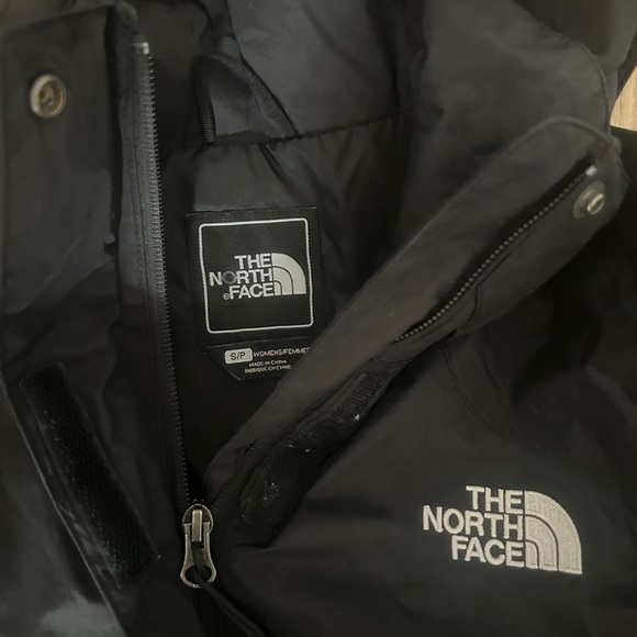 The North Face Woman’s HyVent Jacket, Removable Hood, Vintage- USED - Picture 8 of 13